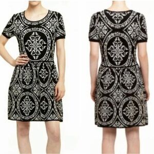Romeo + Juliet Couture Black & White Sweater Dress Size Medium